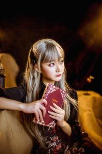 虎牙吃瓜美女视频在线观看,美女吃瓜视频，精彩瞬间在线观看